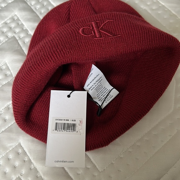 CK Beanie - Picture 2 of 2